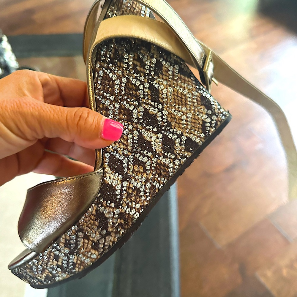 COPY - Jimmy choo, beautiful, comfortable shoes, worn twice. Comes with origina…